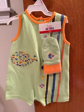 Baby boys okie dokie romper & hat size 6-9 m NWT